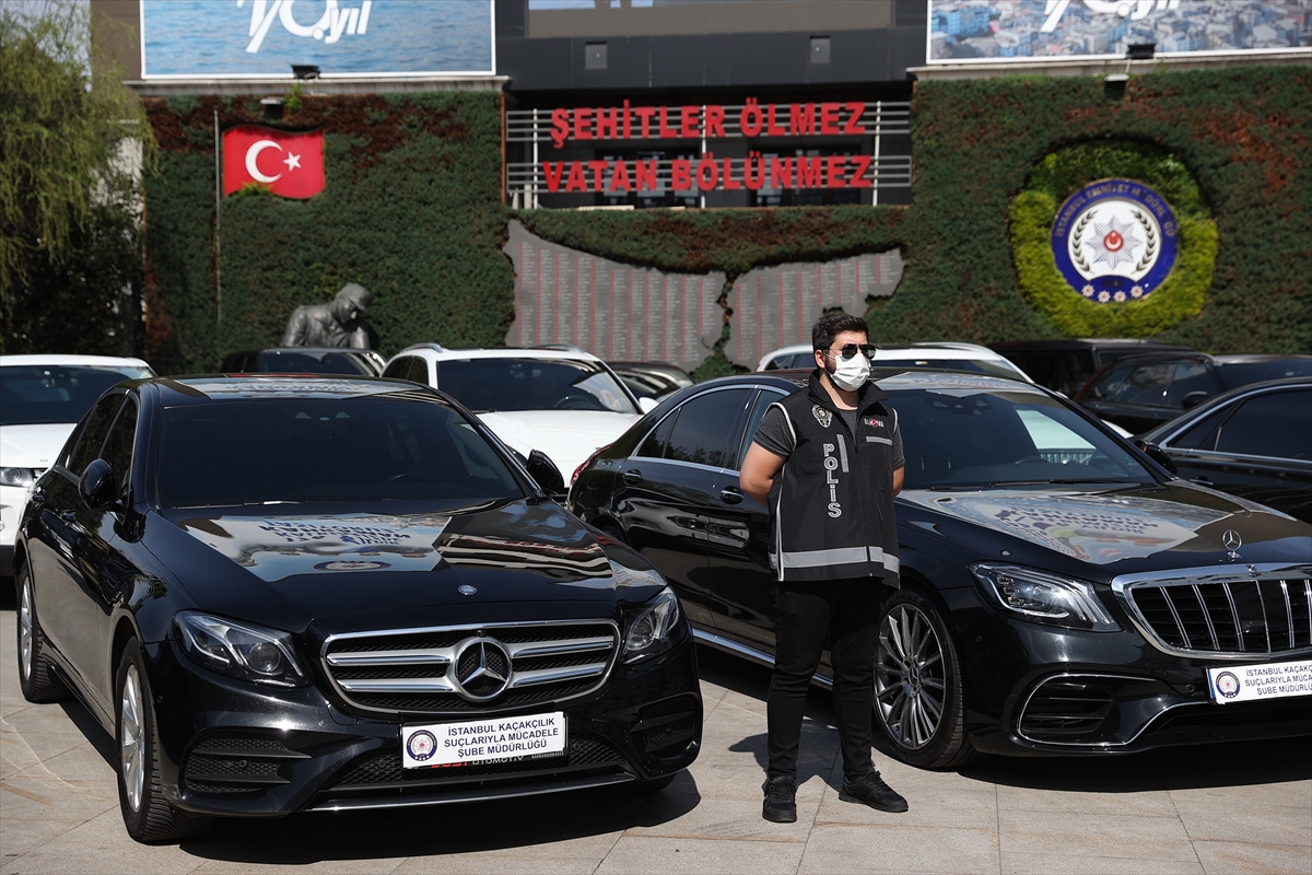 sahte-belgeli-luks-arac-operasyonu-piyasa-degeri-40-milyon-lira-4.jpg