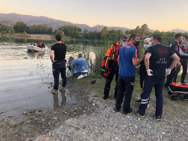daha-18-yasindaydi-arkadaslariyla-girdigi-goletten-cansiz-bedeni-cikti-002.jpeg