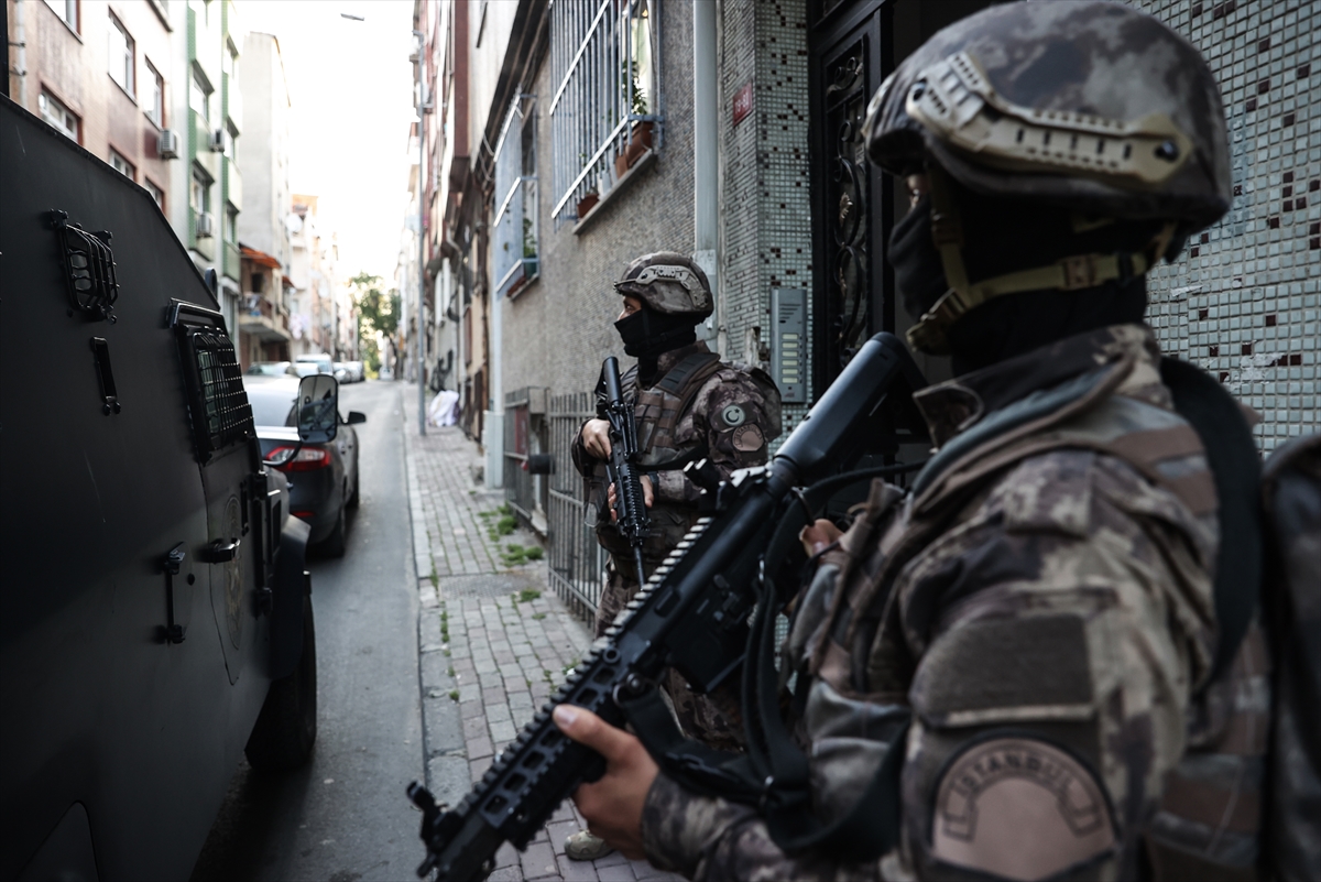 81-ilde-es-zamanli-uyusturucu-tacirlerine-operasyon.jpg