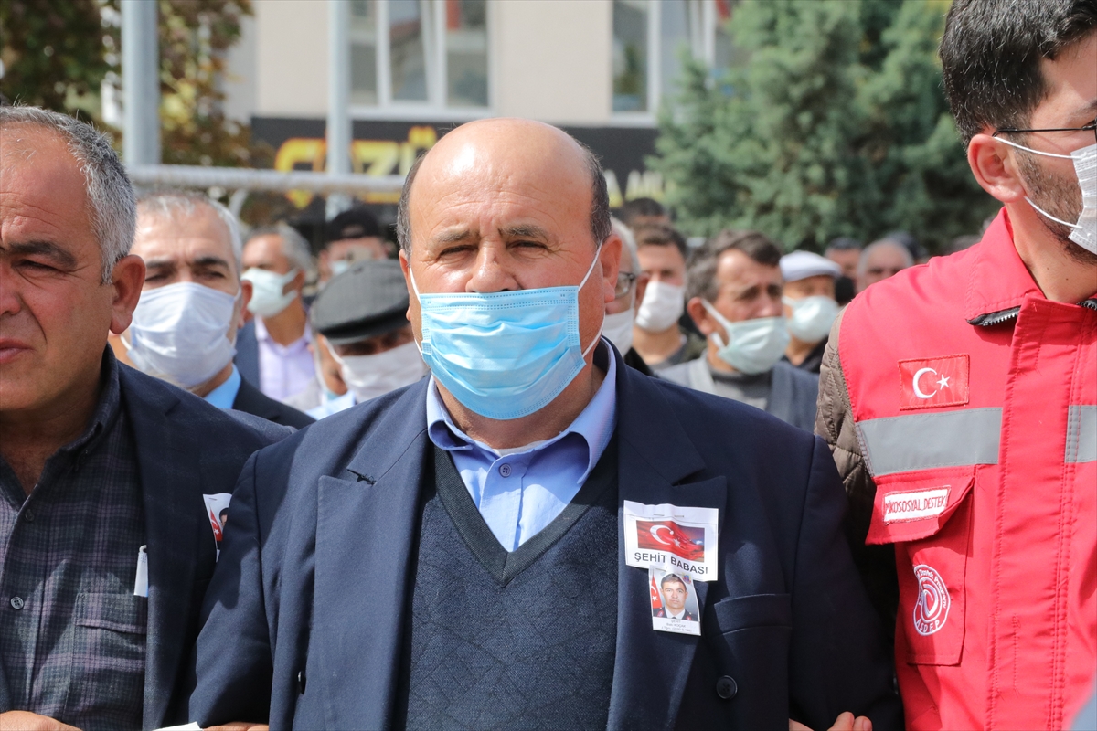 sehit-jandarma-tegmen-baki-kocak-memleketinde-son-yolculuguna-ugurlandi-4.jpg