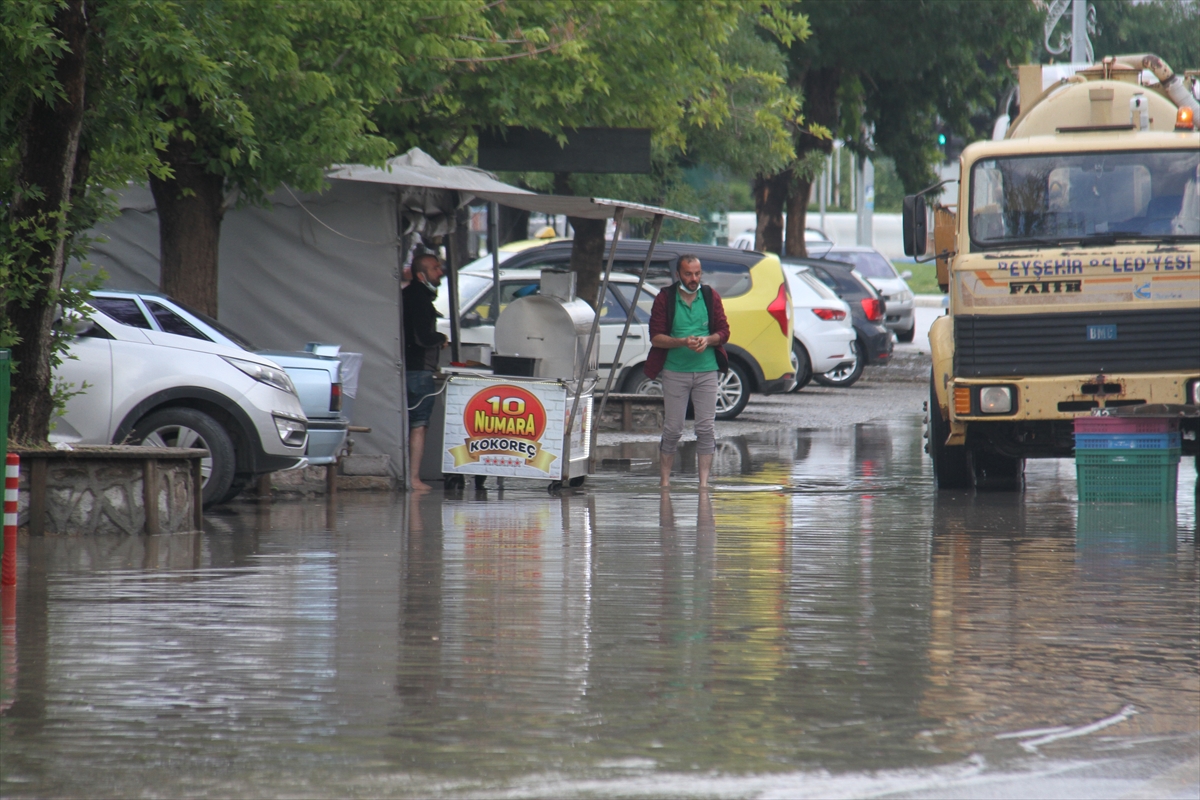 konyada-saganak-yagmur-sele-neden-oldu-001.jpg