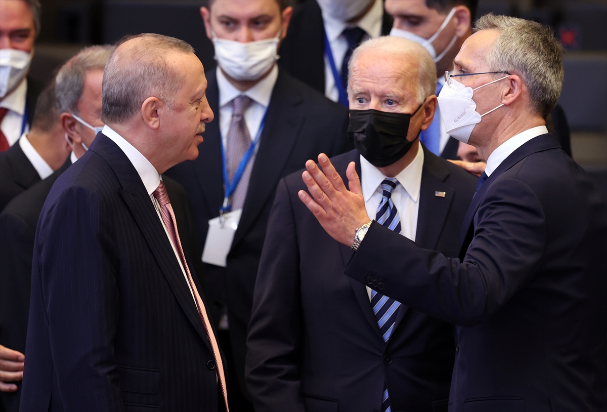 turkiye-cumhurbaskani-recep-tayyip-erdogan-nato-zirvesine-katildi-1.jpg