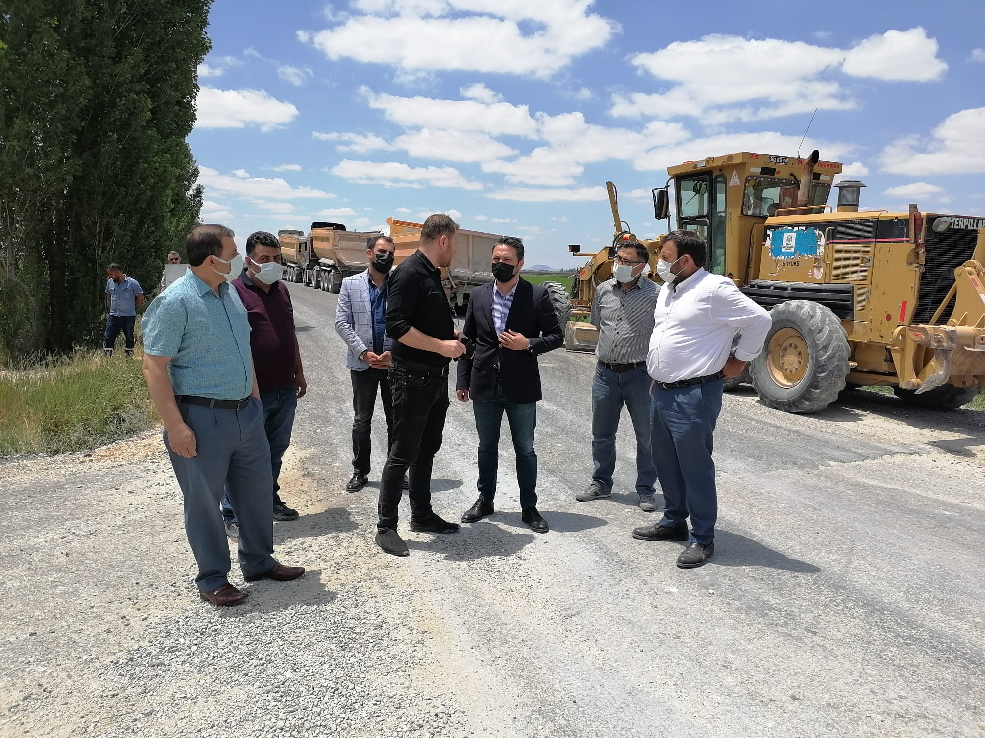 baskan-dursun-yol-yapim-calismalarini-inceledi.jpeg