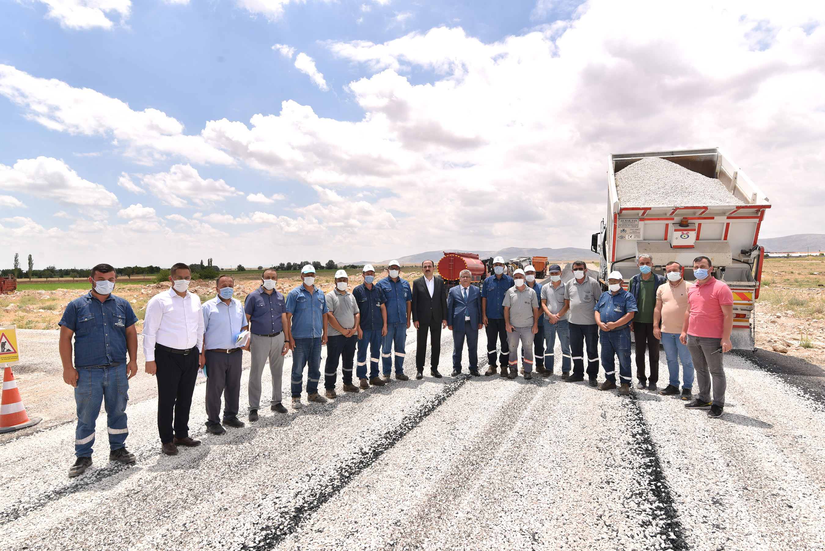 baskan-altay-mahalle-yollarinda-sathi-kaplama-calismalarini-baslatti.jpg