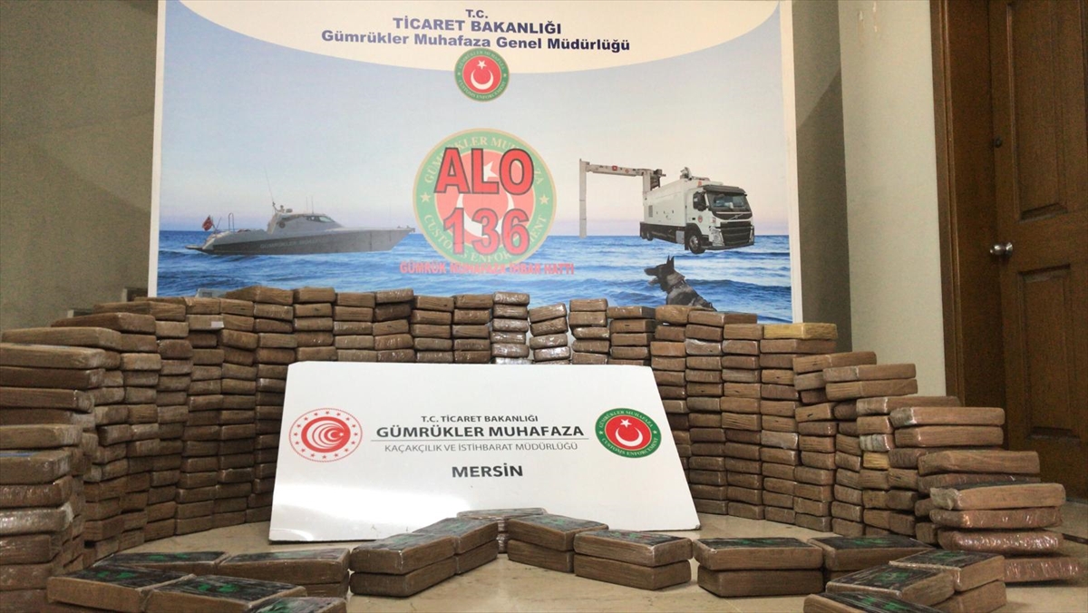 mersin-limaninda-463-kilogram-kokain-ele-gecirildi-3.jpg