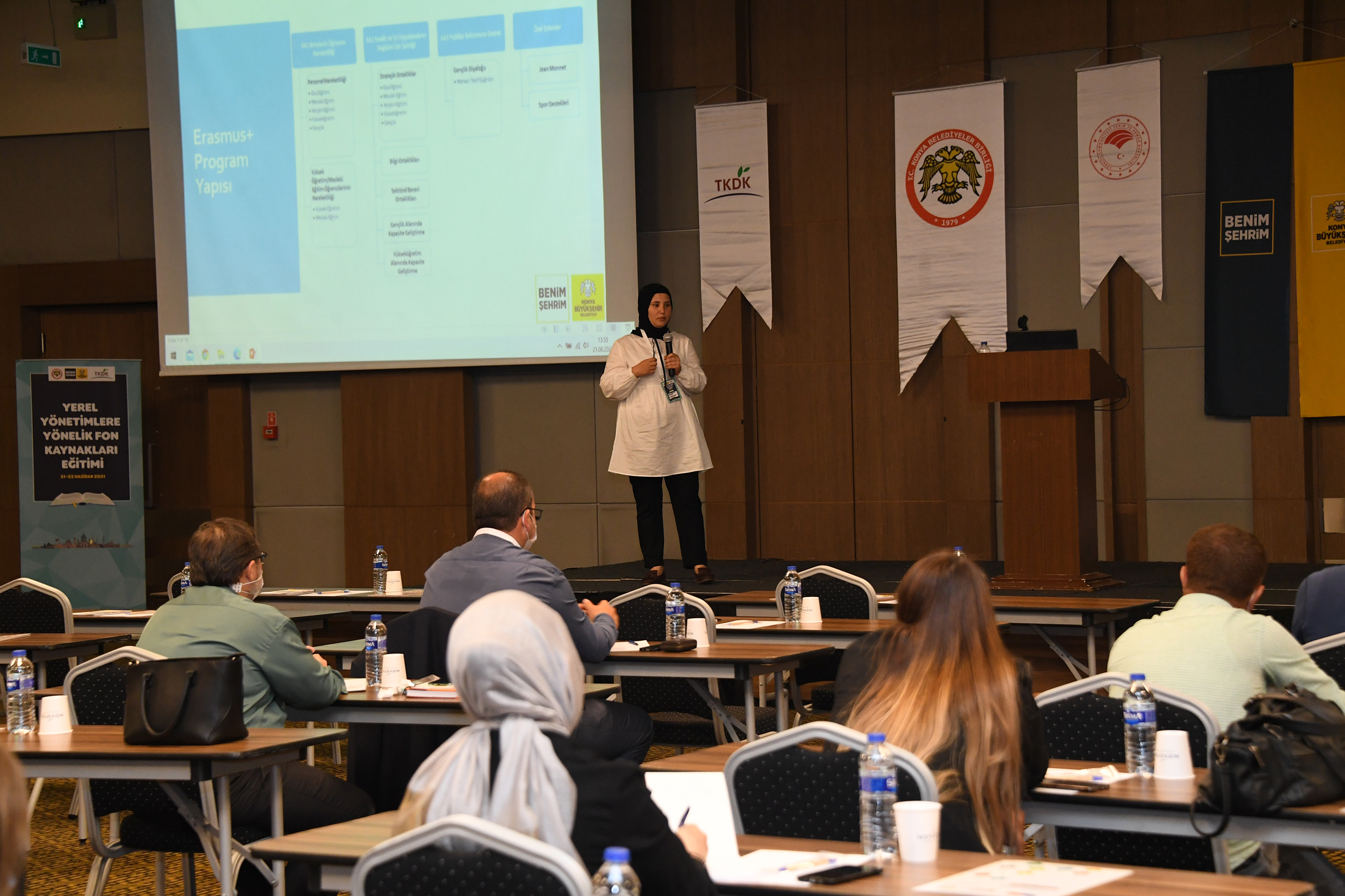 konya-buyuksehirden-ilce-belediyelerine-fon-kaynagi-egitimi1.jpg