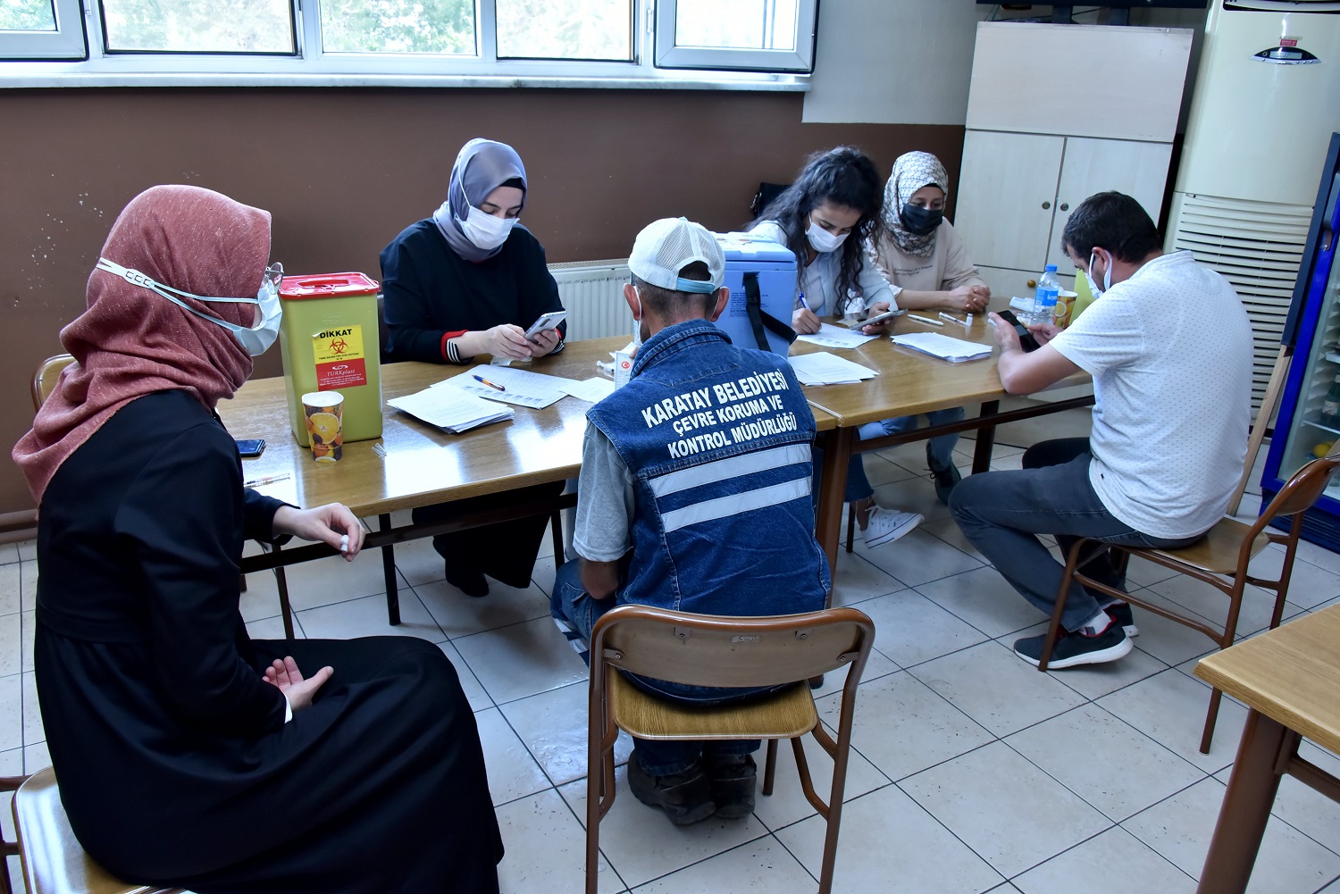 karatay-belediyesi-personeli-kovid-19-asisi-oluyor-1.jpg