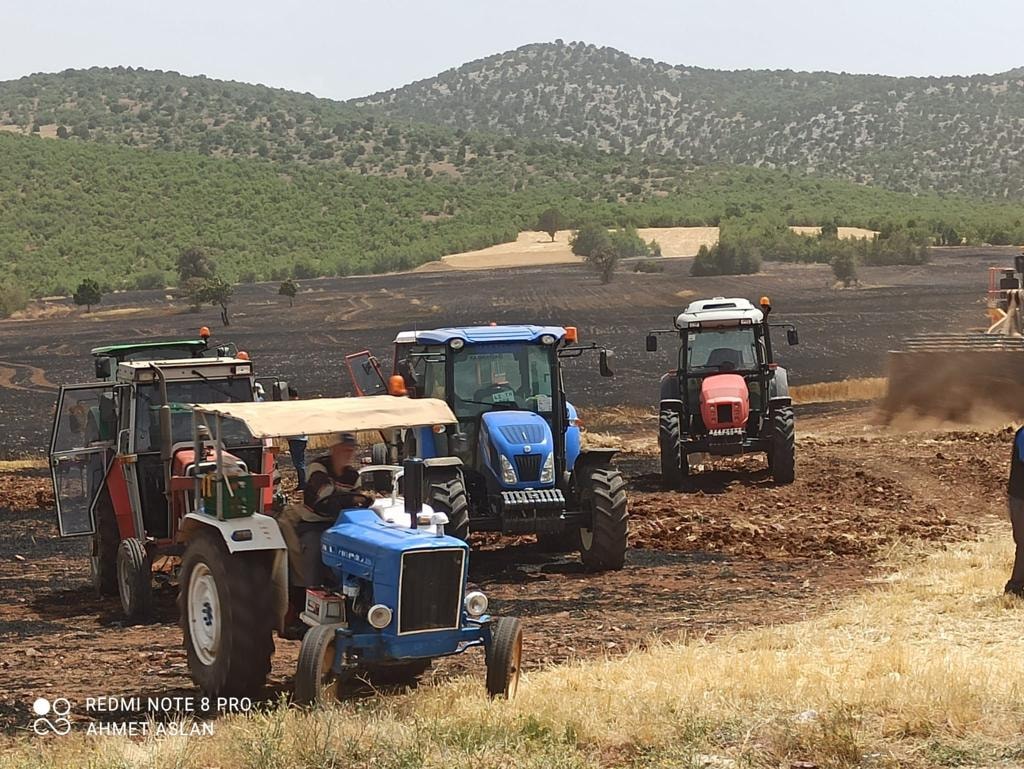 konyada-ekili-arazide-korkutan-yangin-bolge-halki-da-seferber-oldu-002.jpg