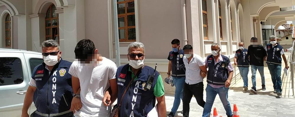 konyada-normallesmenin-ilk-gunu-kafede-islenen-cinayetin-zanlilari-adliyeye-sevk-edildi.jpg