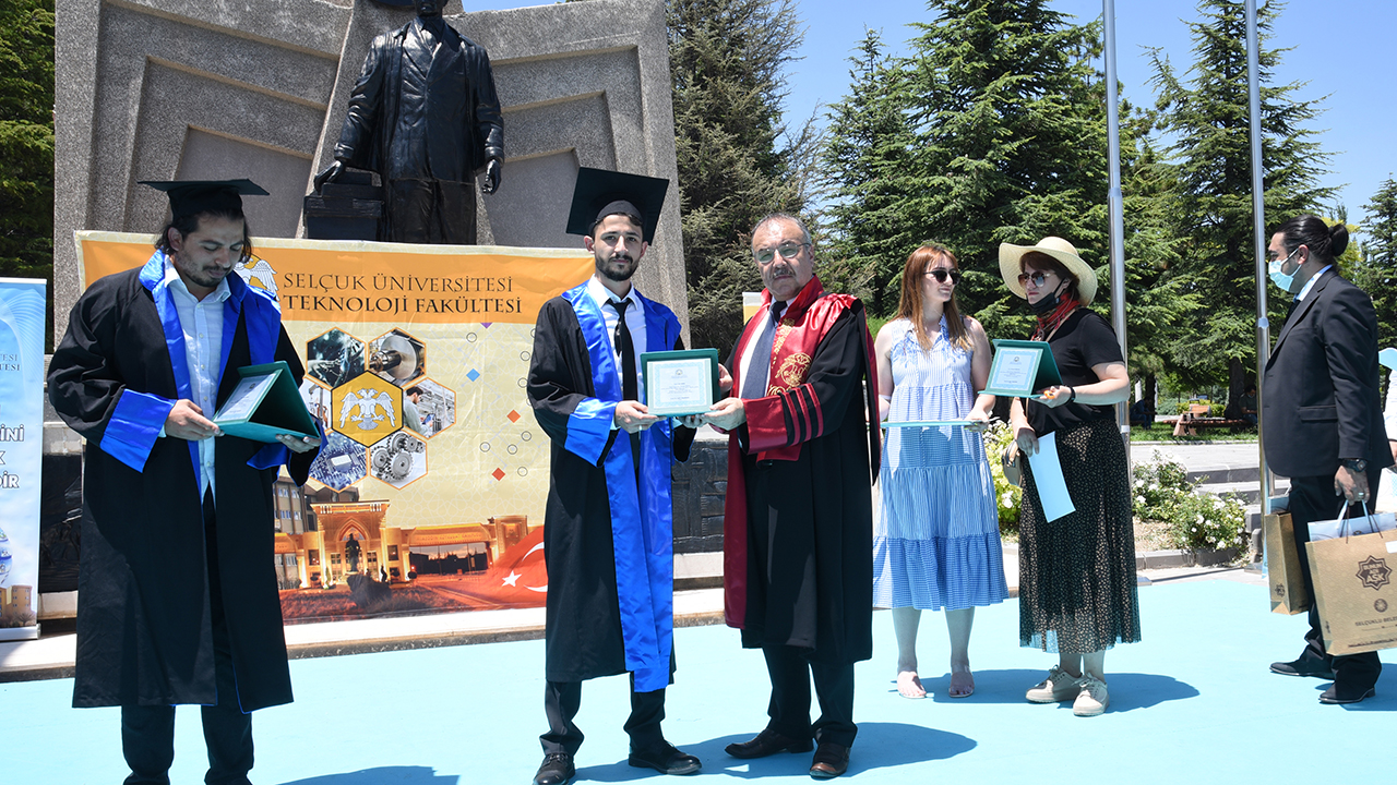 teknoloji-fakultesi-mezuniyet0.jpg