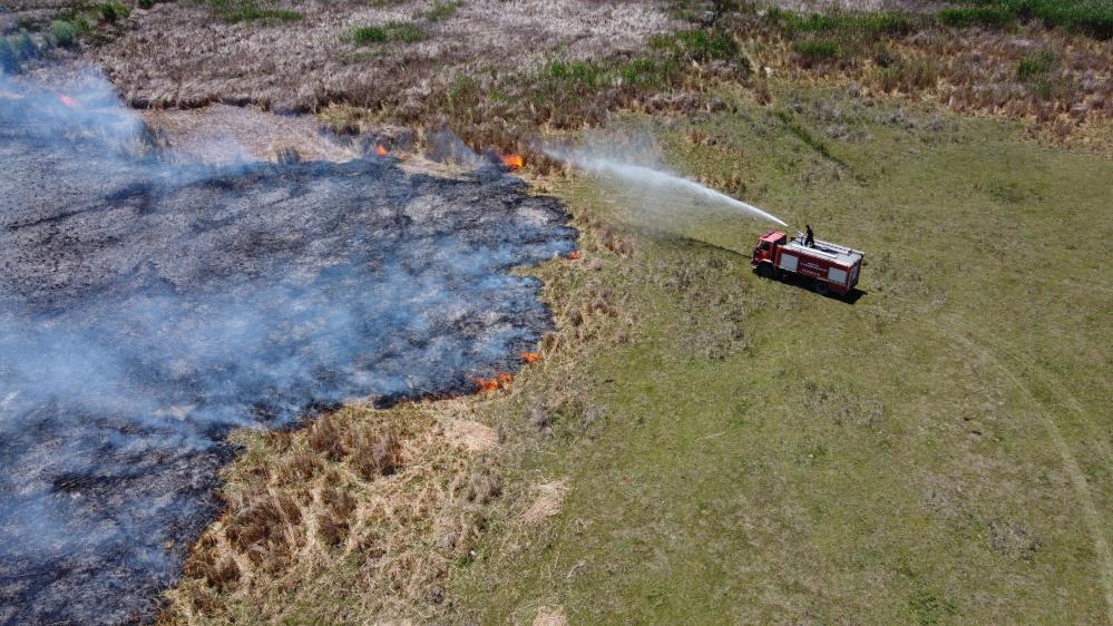 konyada-korkutan-yangin-ekipler-seferber-oldu-mudahalede-zorlandi.jpg