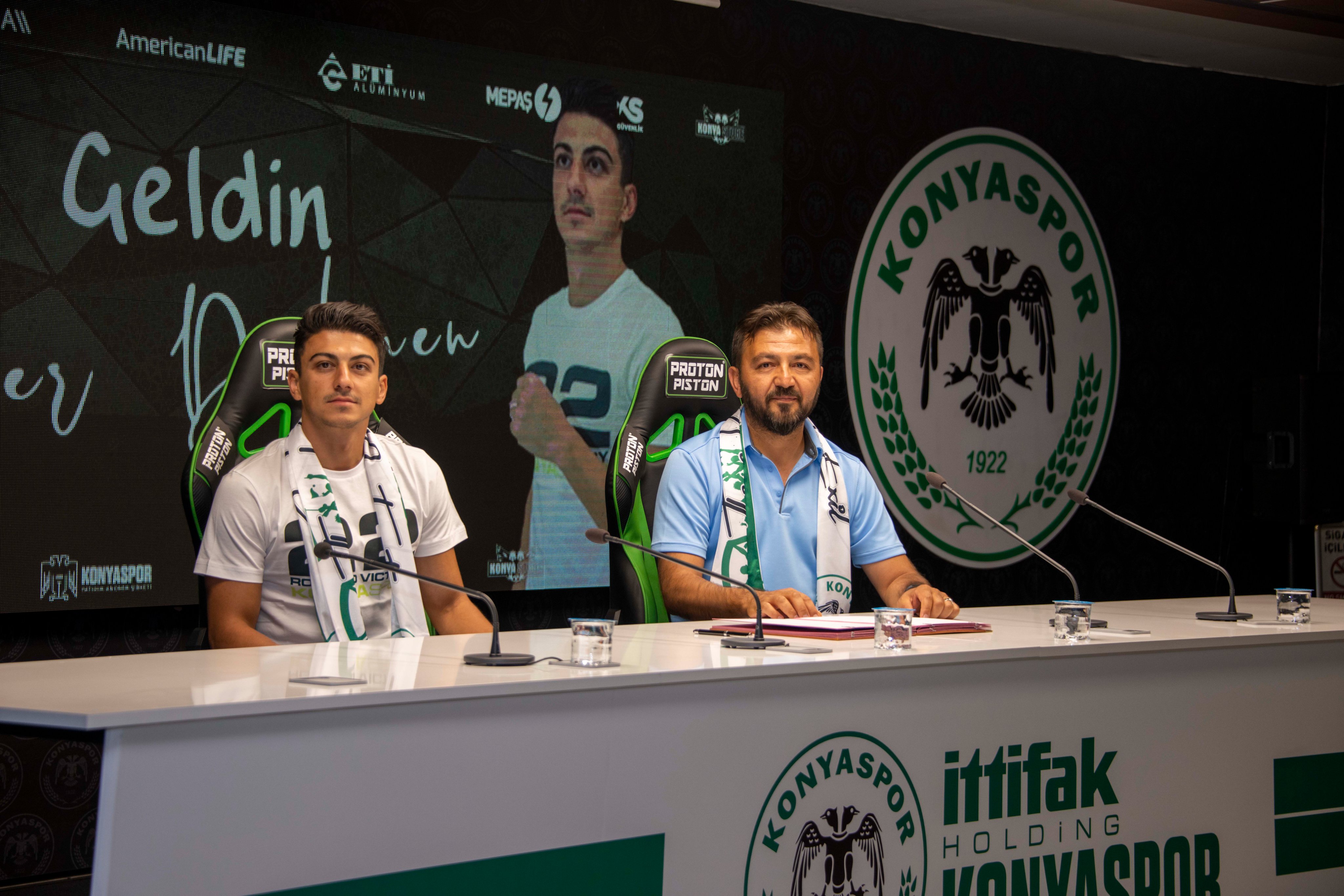 konyaspor-soner-dikmeni-renklerine-bagladi-002.jpg