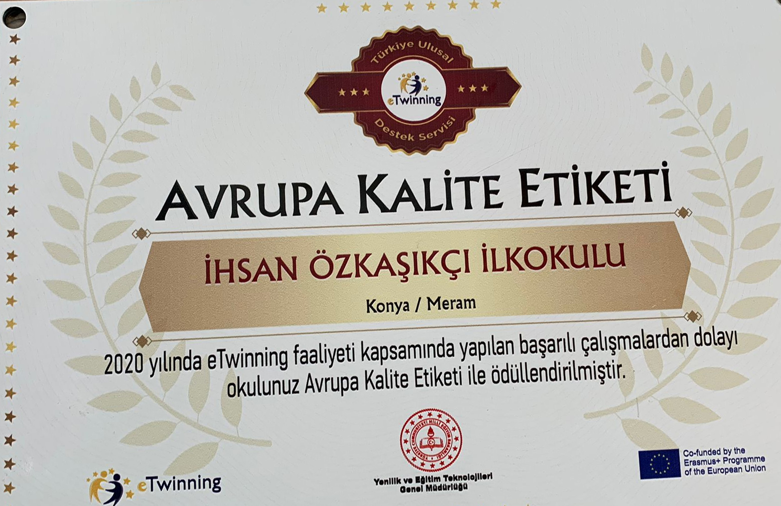 ihsan-ozkasikci-ilkokulu-ogretmenleri-etwinning-odullerini-aldi1.jpg