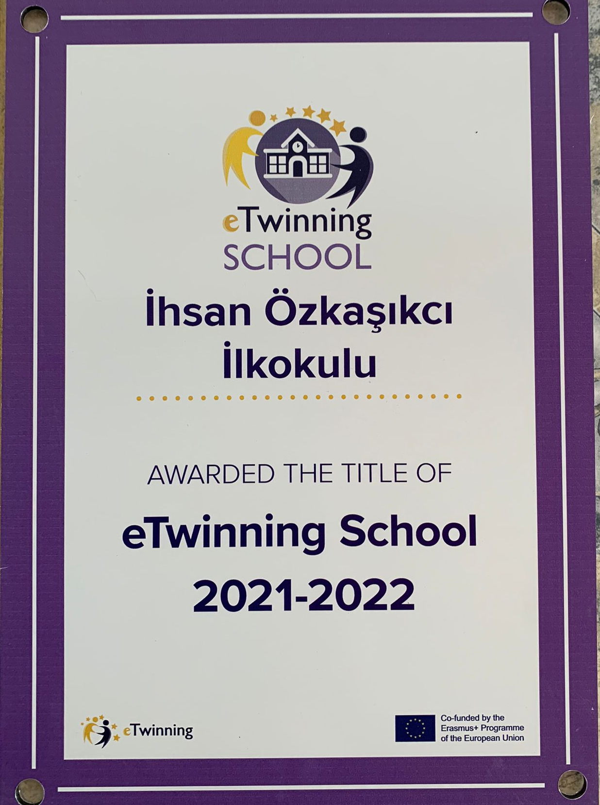 ihsan-ozkasikci-ilkokulu-ogretmenleri-etwinning-odullerini-aldi2.jpg