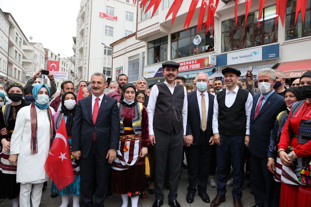 bakan-kurum-muhalefete-yuklendi-hep-geriye-gitmeye-ayarlilar-001.jpeg