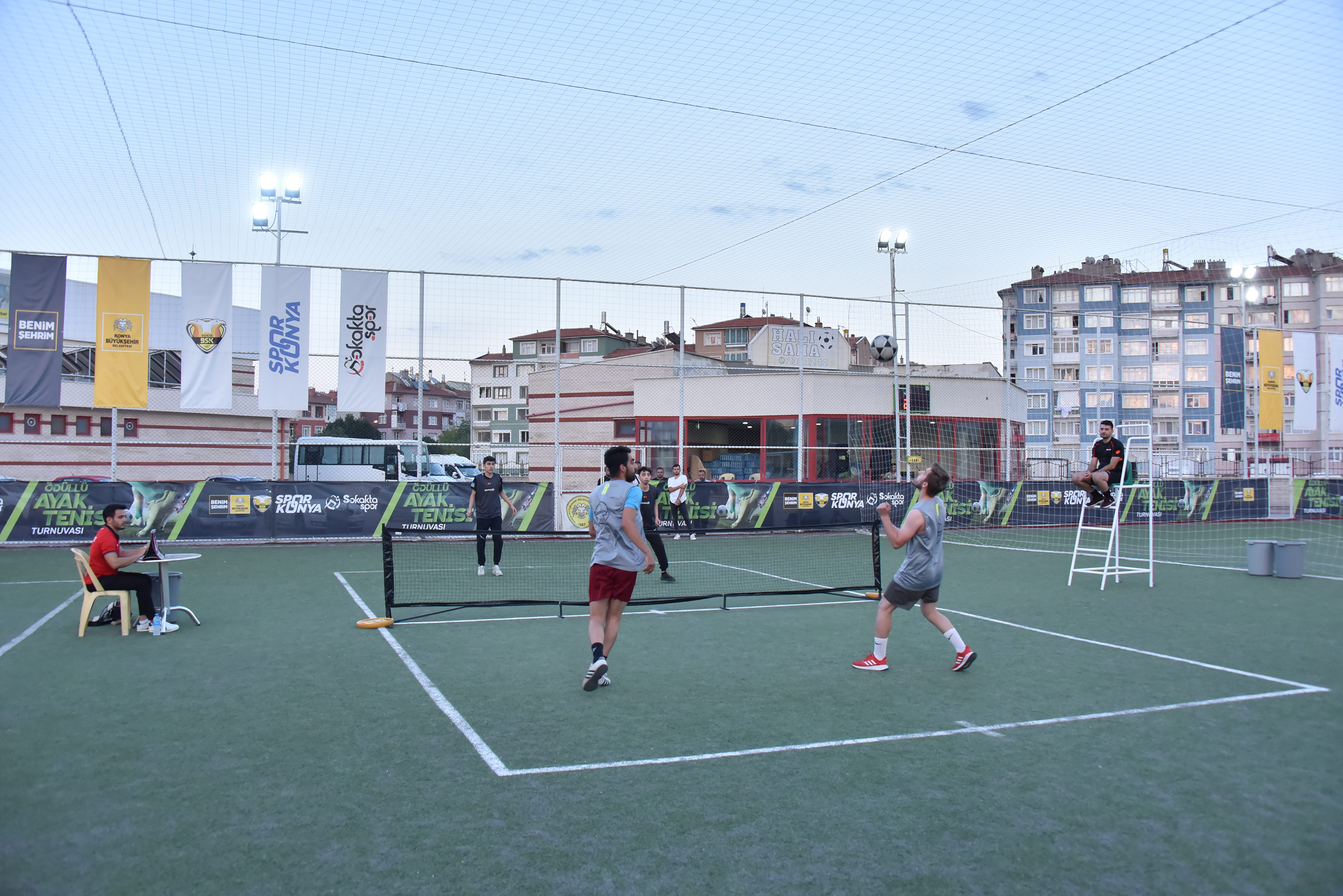 konyada-duzenlenen-odullu-ayak-tenisi-turnuvasi-sona-erdi.jpg