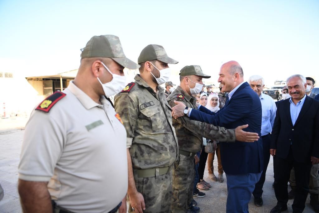 bakan-soylu-zeytin-dali-bolgesinde-guvenlik-gucleriyle-bayramlasti-gucun-imtihanindayiz-003.jpeg