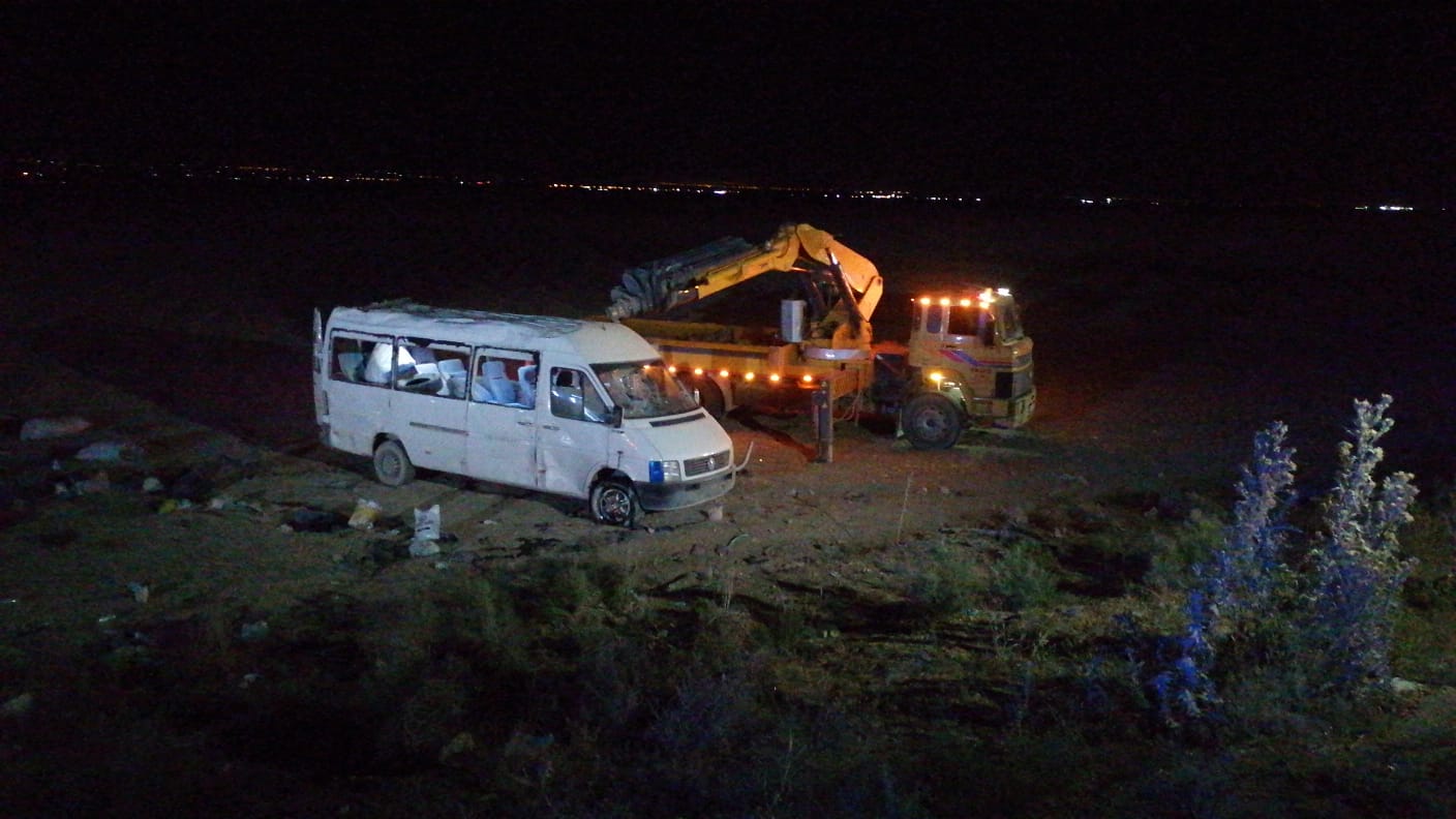 konyada-tarim-iscilerini-tasiyan-minibus-devrildi-1-olu-14-yarali-004.jpeg