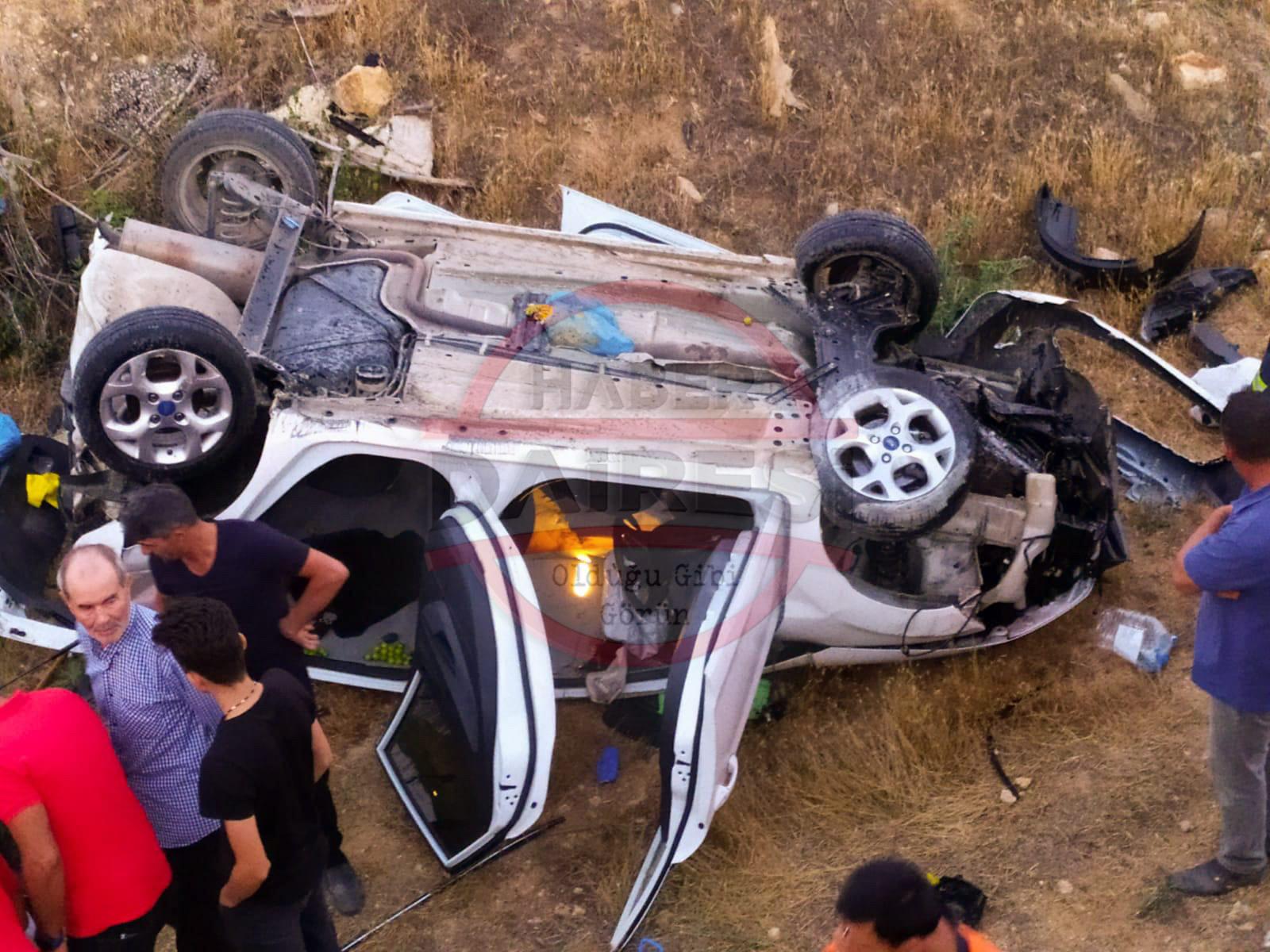 konyada-otomobil-devrildi-1-olu-4-yarali-003.jpeg