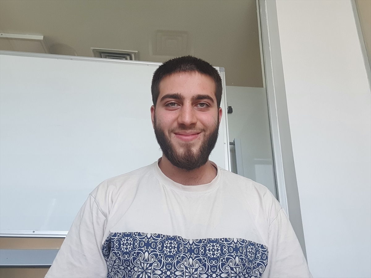 konyali-tip-ogrencisi-kendini-denemek-icin-girdigi-yksde-turkiye-sampiyonu-oldu-2.jpg