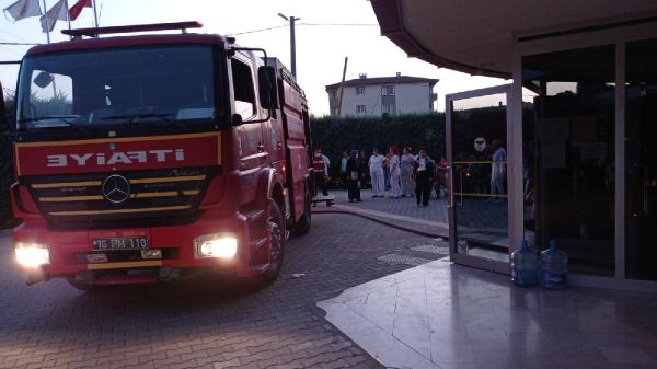 rehabilitasyon-merkezinde-yangin-200-hasta-tahliye-edildi-002.jpeg
