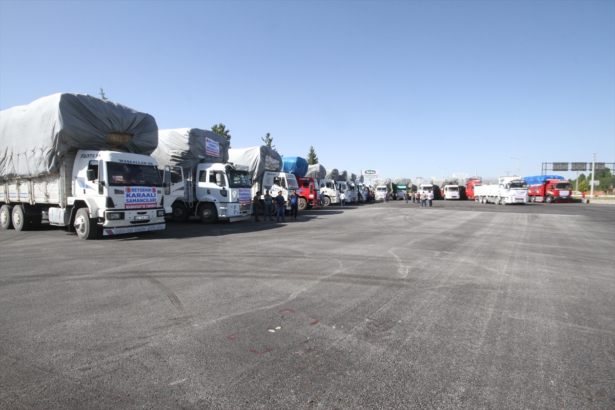 beysehirden-tirlar-dolusu-saman-balyasi-yangin-bolgesine-gonderildi-1.jpg
