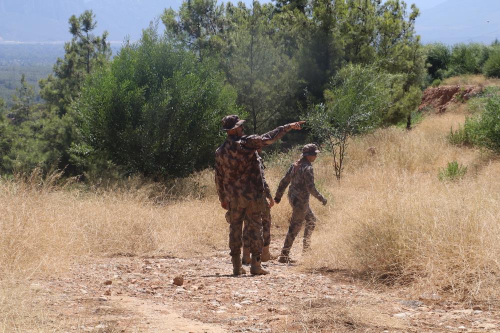 ozel-harekat-polisleri-azranin-vucudunun-kayip-parcalarini-ariyor1.jpg