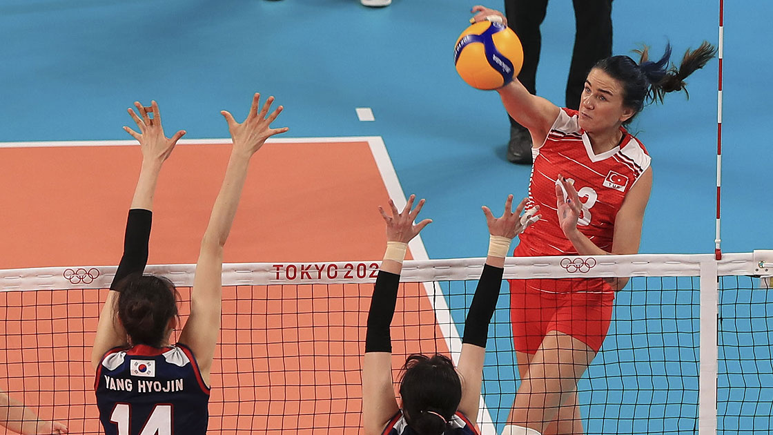 a-milli-kadin-voleybol-takimi-2020-tokyo-olimpiyat-oyunlarina-ceyrek-finalde-veda-etti1.jpg