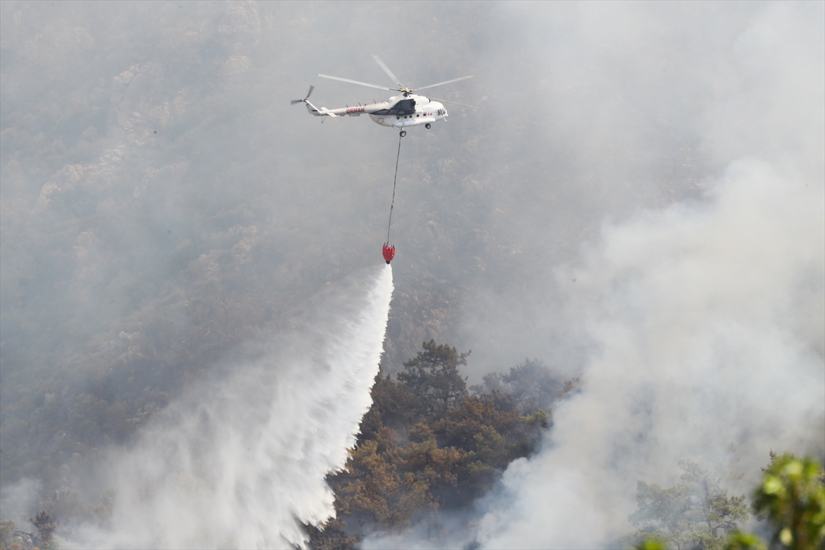 orman-yanginlarina-helikopterler-saatte-kac-ton-su-tasiyabiliyor-5.jpg