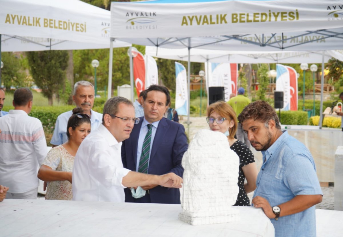 chpli-ayvalik-belediyesinden-heykel-sempozyumu.jpg