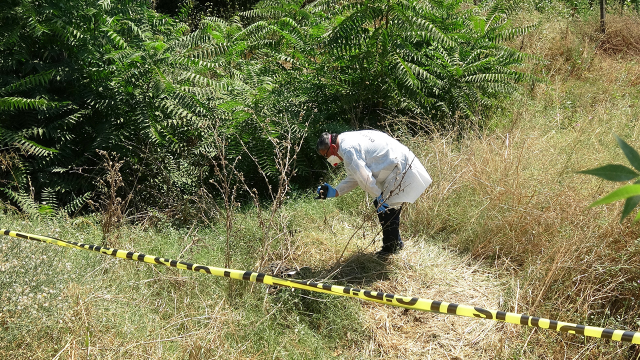 temizlik-iscisi-cop-sandigi-ayakkabiyi-almak-isterken-erkek-cesedi-buldu3.jpg