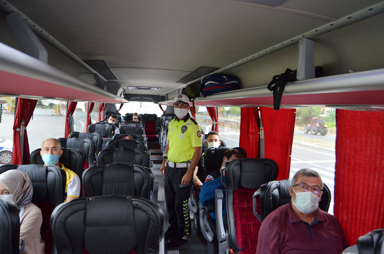 yolcu-otobuslerinde-denetim3.jpg