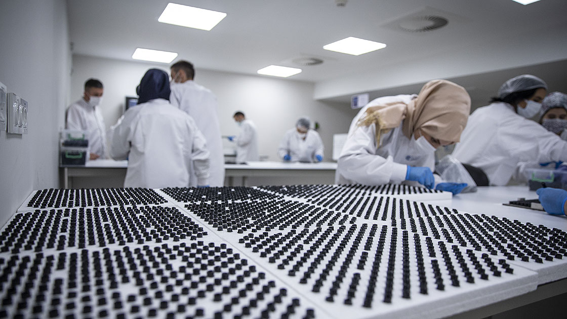 kovid-19u-10-saniyede-tespit-eden-yerli-testin-seri-uretimi-basladi3.jpg