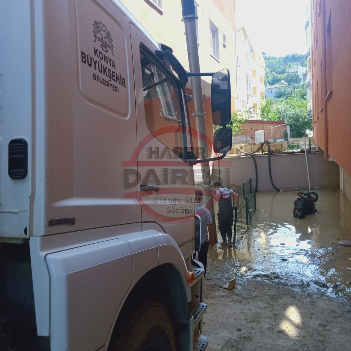 konya-ekibi-sinopta-sel-magdurlarina-yardima-kosuyor-001.jpg