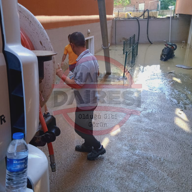 konya-ekibi-sinopta-sel-magdurlarina-yardima-kosuyor-005.jpg