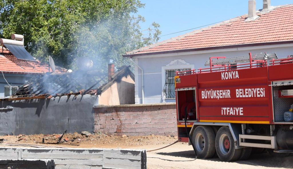 konyada-yangin-evlere-sicramadan-sonduruldu-001.jpeg
