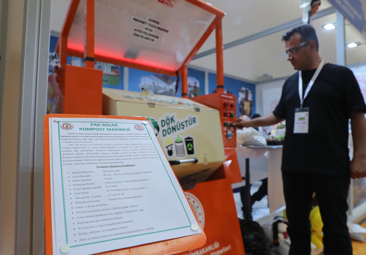 konyada-meslek-liseliler-atiklari-gubreye-donusturen-solar-makine-gelistirdi-6.jpg