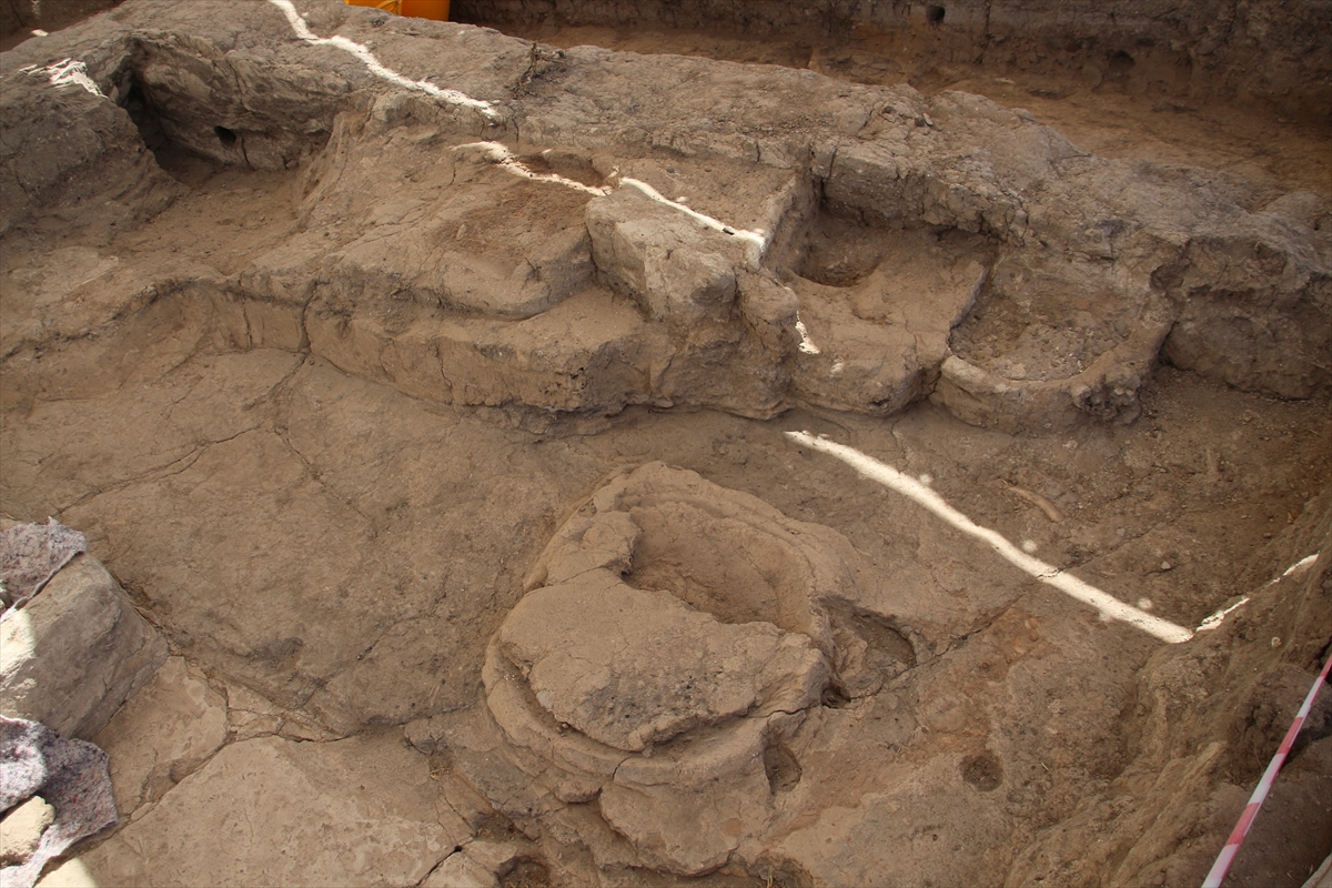 konya-catalhoyukte-ikinci-bir-mahalle-ve-sira-disi-bir-ev-bulundu-2.jpg