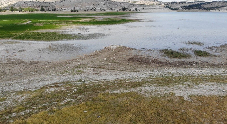 konya-ovasinda-yeralti-sulari-cekiliyor3.jpg