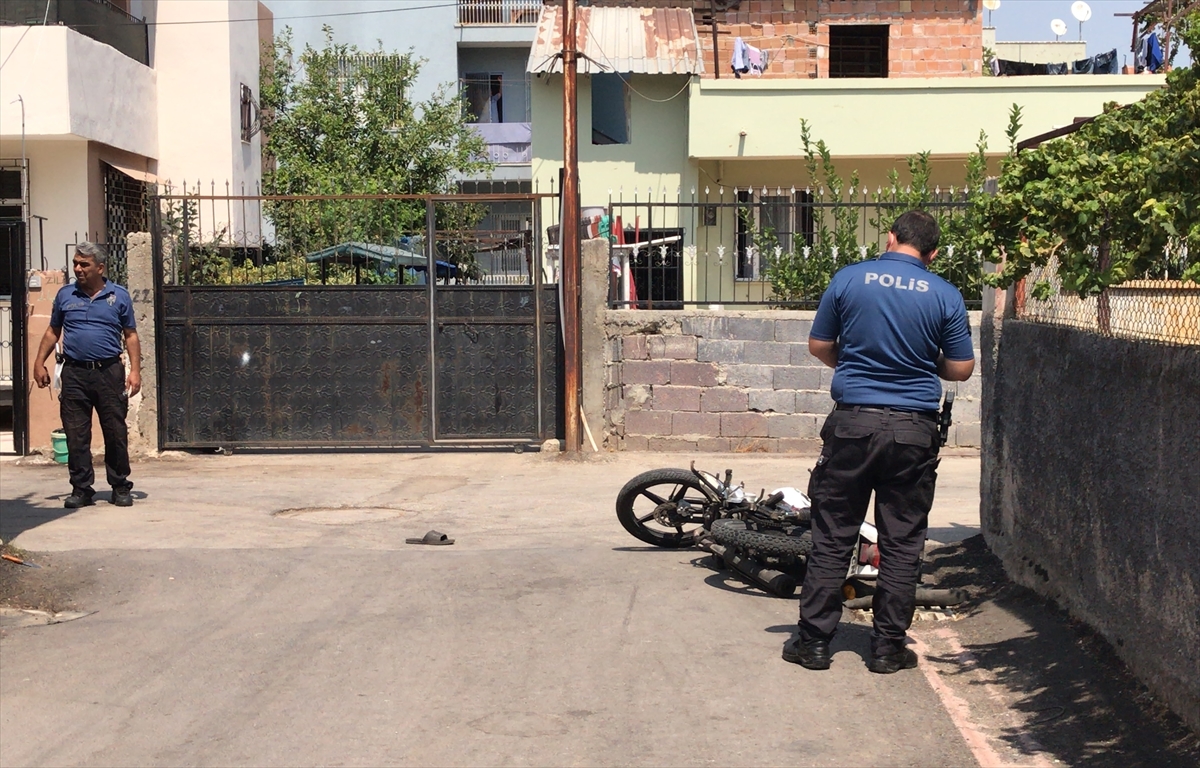 aralarinda-husumet-bulunan-iki-kardes-gurubun-sokak-ortasindaki-kavgasi-cinayetle-bitti-2.jpg