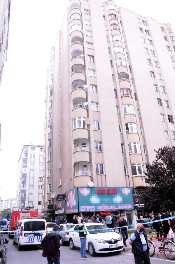 apartman-gorevlisi-havalandirma-bosluguna-dusup-oldu-yakinlari-yoneticiyi-linc-etmek-istedi.jpg