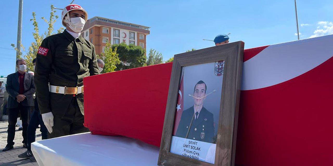 sehit-umit-solak-son-yolculuga-ugurlandi.jpg