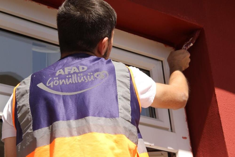konya-afad-gonulluleri-okul-boyadi2.jpg