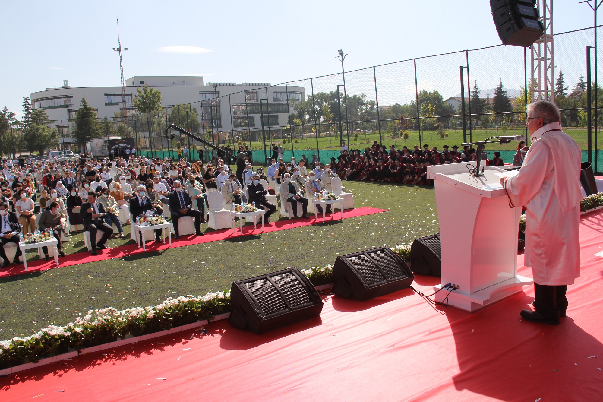 konya-gida-ve-tarim-universitesi-ilk-mezuniyet-torenini-yapti-diplomasini-alannlar-torkuda-hemen-ise-basladi-5.jpg