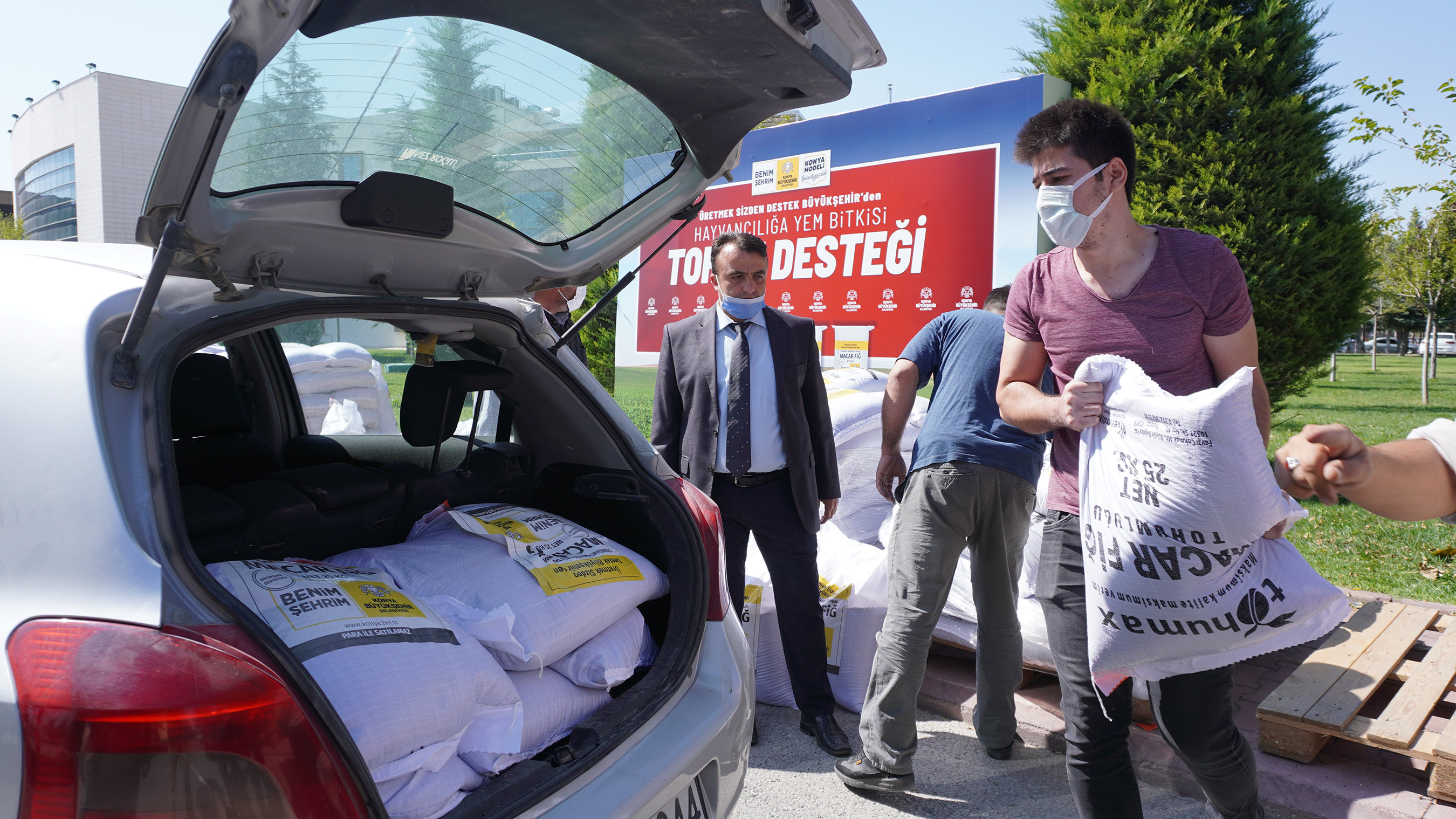 konya-buyuksehirin-hayvansal-uretime-destegi-suruyor3.jpg