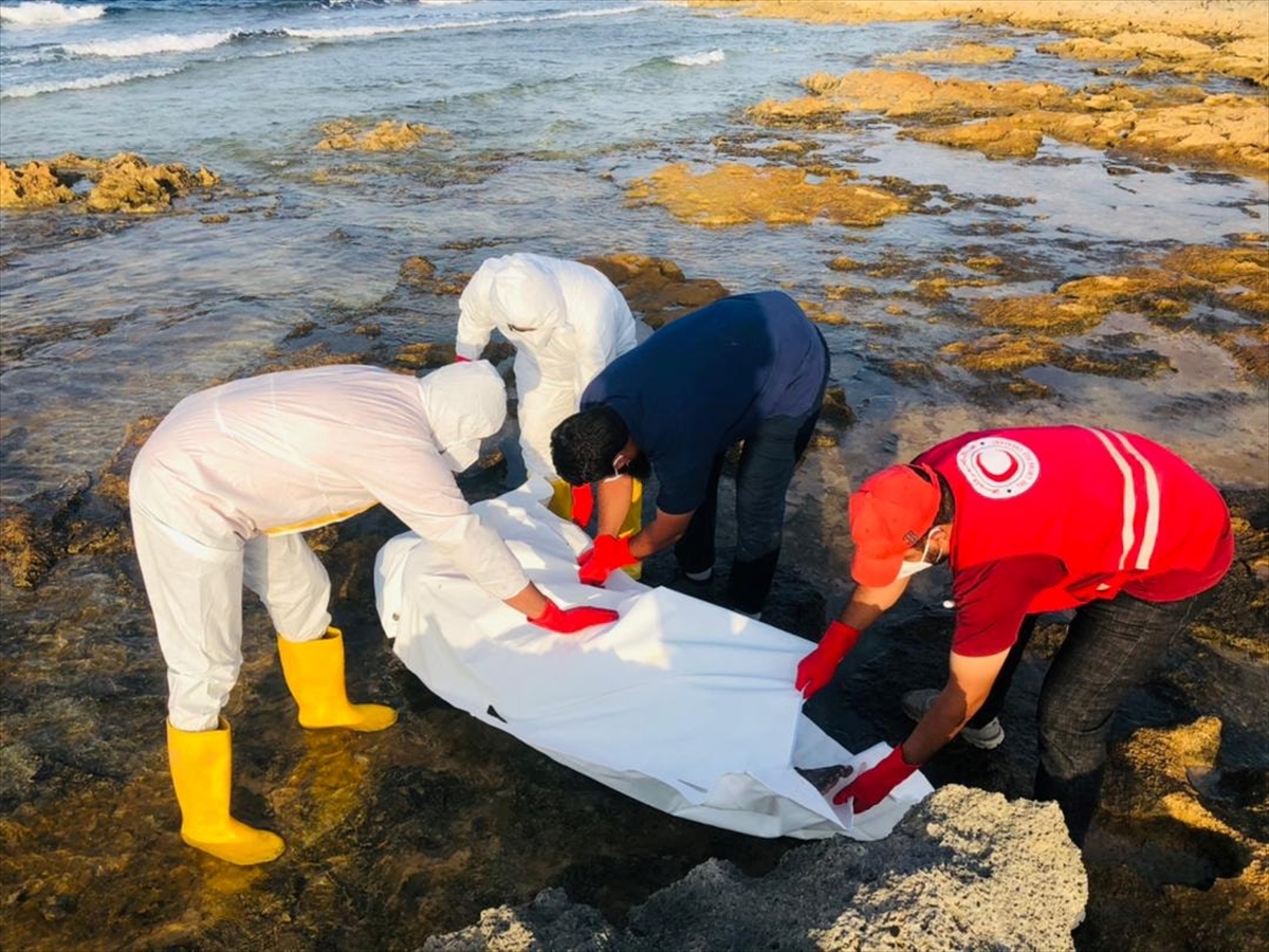 17-gocmenin-cesedi-sahile-vurdu-5.jpg