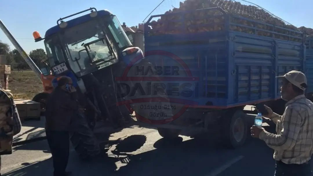 olmaz-denilen-oldu-konyada-ayni-yonde-seyreden-iki-traktor-carpisti-002.jpg