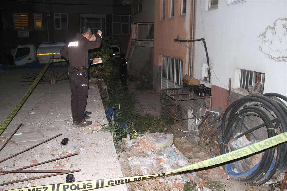 konyada-balkondan-dusen-8-yasindaki-kucuk-kiz-yasamini-yitirdi-002.jpg