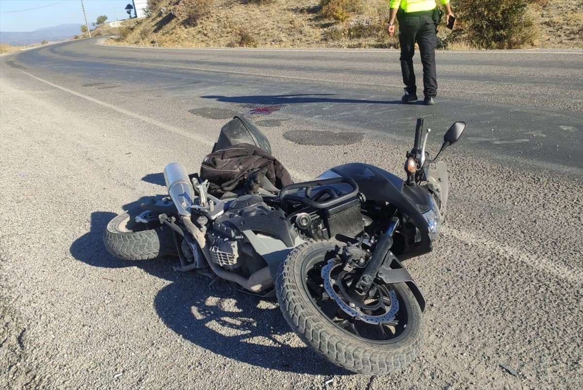 konyada-takla-atan-motosikletin-surucusu-hayatini-kaybetti.jpg
