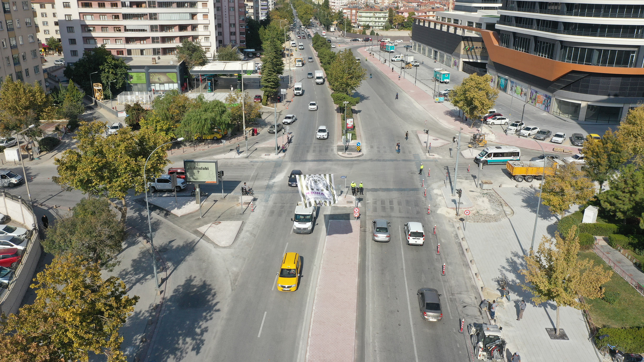 konya-buyuksehir-kavsak-duzenlemeleriyle-trafigi-rahatlatiyor3.jpg